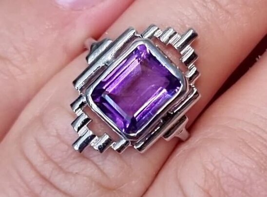 Anillo amatista