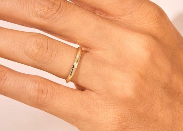 También conocido como alianza de matrimonio