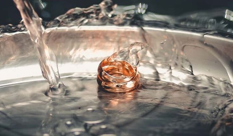 5 métodos de limpieza de piedras con energía