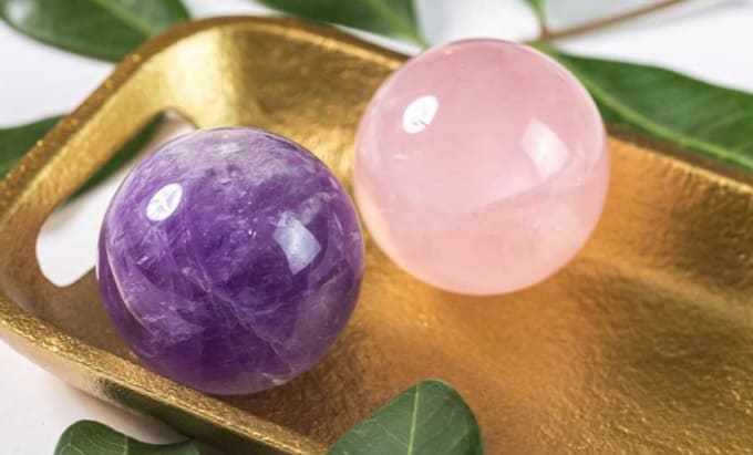 Hablamos de las piedras, cristales y minerales para la limpieza del aura de energía negativa