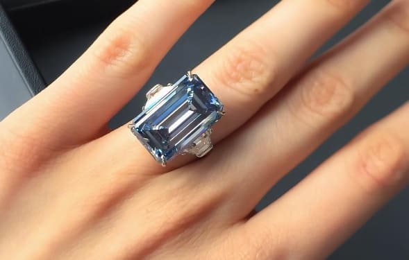 Anillo Oppenheimer de 58,2 millones