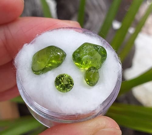 El peridoto es la piedra de nacimiento de Agosto