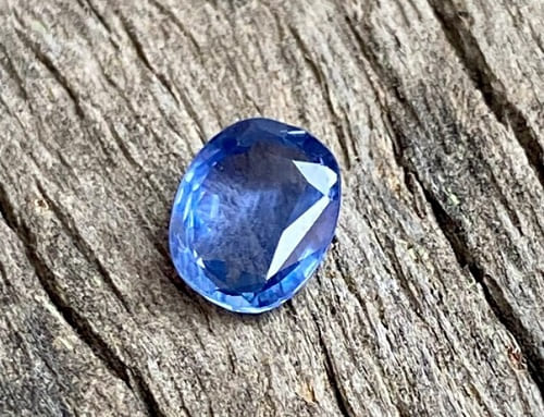 El zafiro es la piedra de nacimiento de Septiembre
