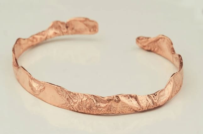 Pulsera de oro abierta 18k
