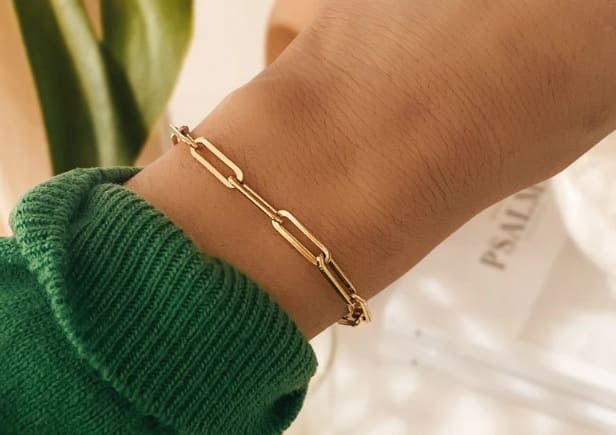 Pulsera con eslabones de oro