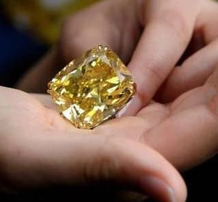 Diamante amarillo Un color diferente para este tipo de piedra preciosa